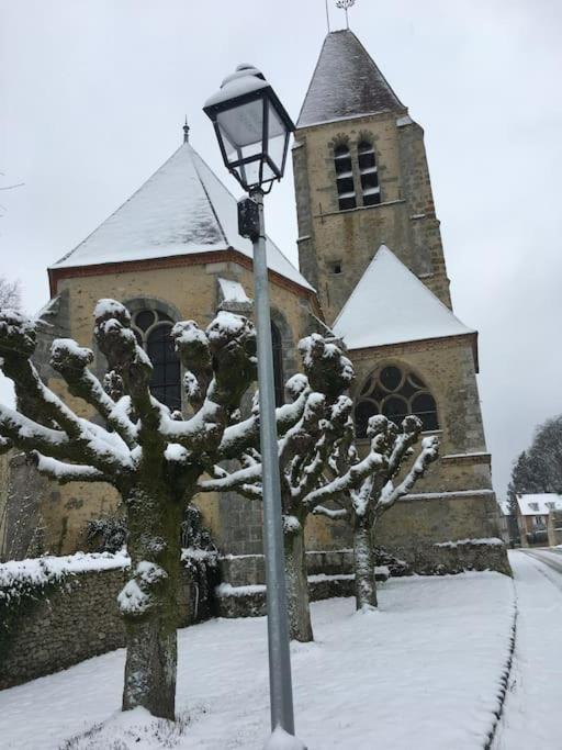 Gite D'Etape Du Tilleul, 4-8 Personnes La Celle-les-Bordes Bagian luar foto